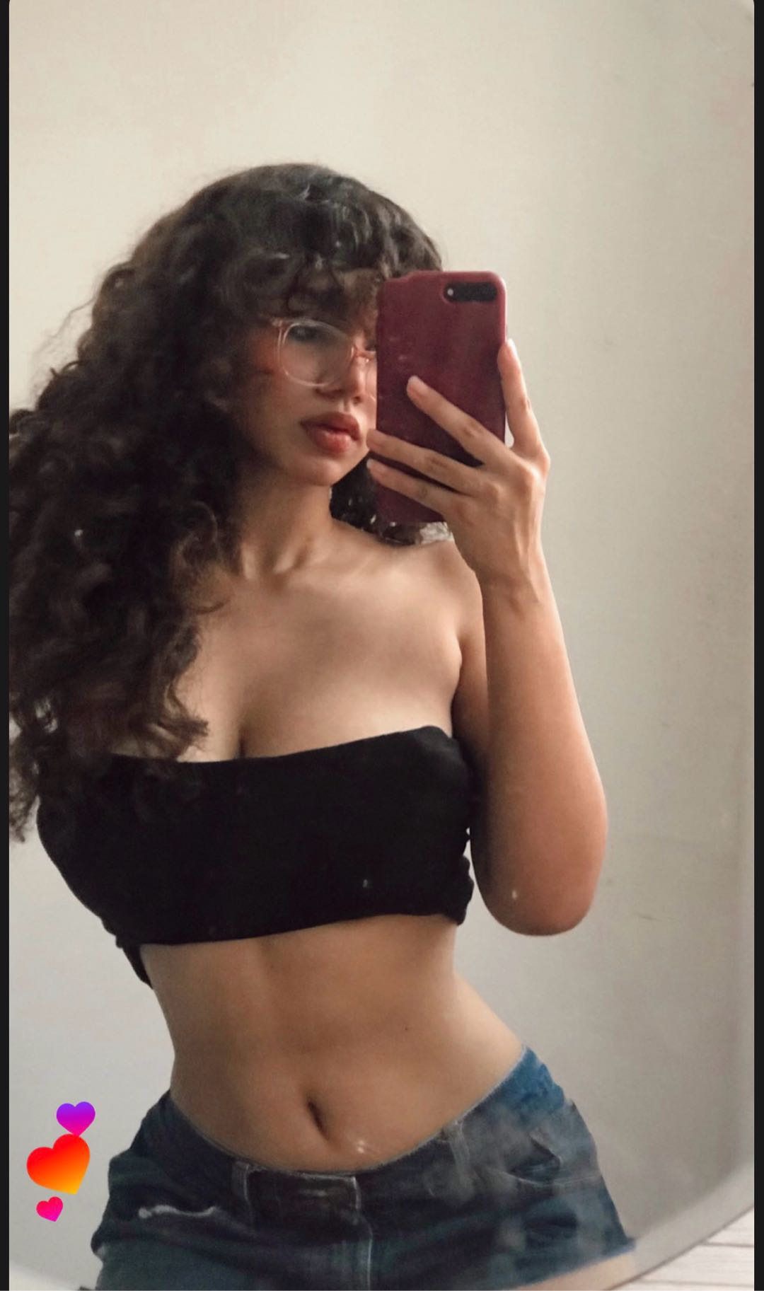 Sarah, 24, available for live video chat on GoMeetMe