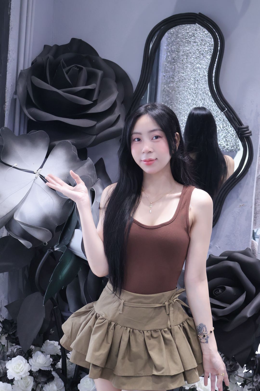 Yen, 25, available for live video chat on GoMeetMe