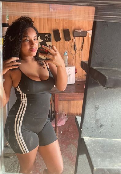 Aloap, 21, available for live video chat on GoMeetMe