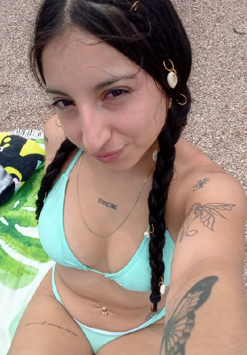 Dulce, 25, available for live video chat on GoMeetMe