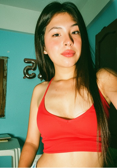 Amara, 28, available for live video chat on GoMeetMe
