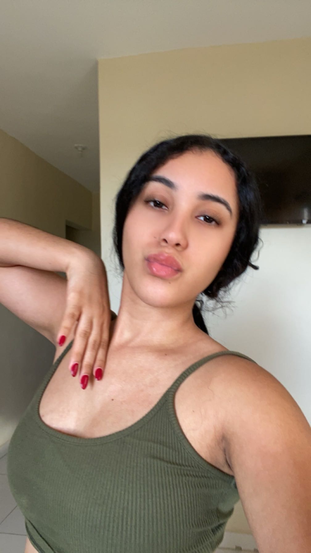 Medusa, 24, available for live video chat on GoMeetMe