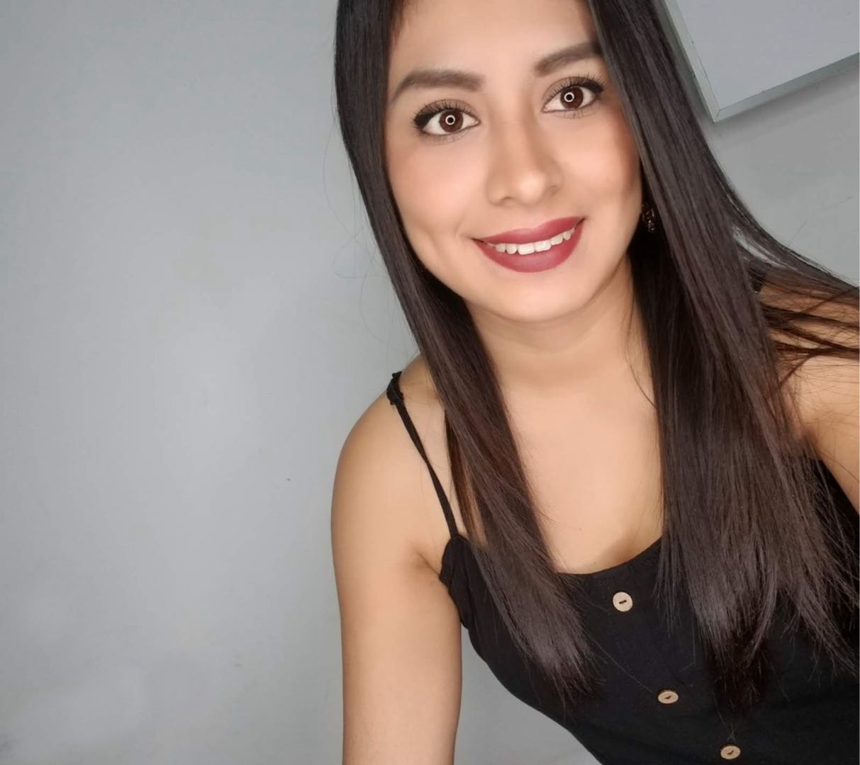 Alessia, 20, available for live video chat on GoMeetMe